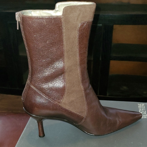Kenneth Cole Reaction Brown Heeled Boots with Pointed Toe - Picture 5 of 10